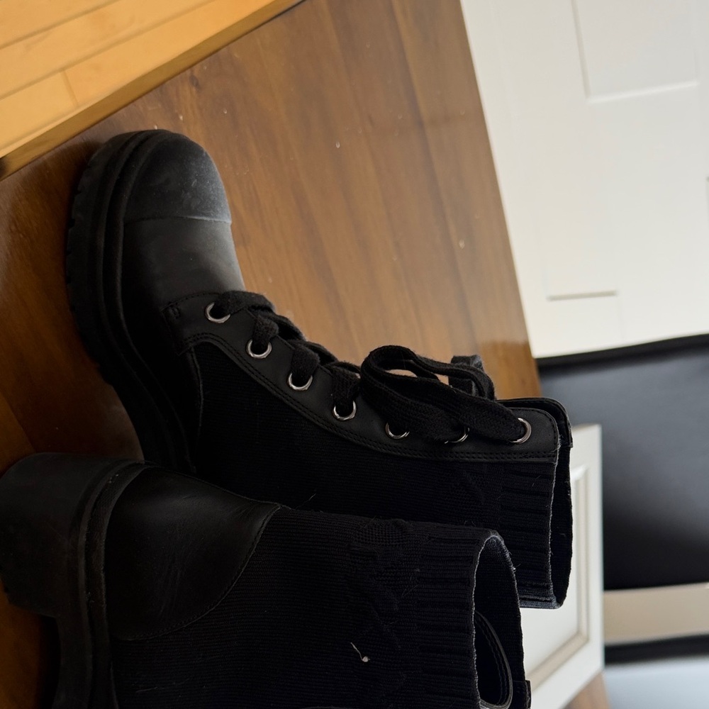 Michael Kors Black Lace-Up Knit-Trim Combat Boots - Picture 3 of 5